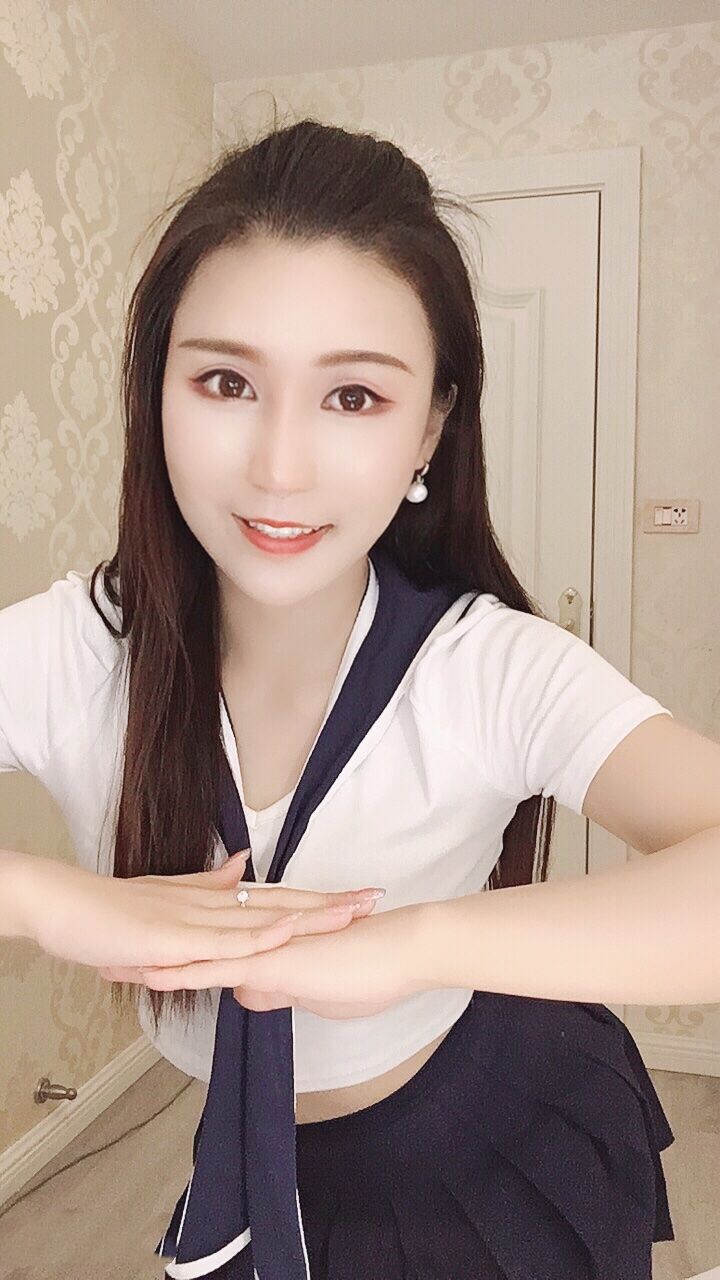 湖南姑娘丫丫火辣辣，颜值身材一流，sao气版“薇娅”