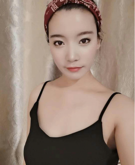 感受美女瑜伽教练的战斗力